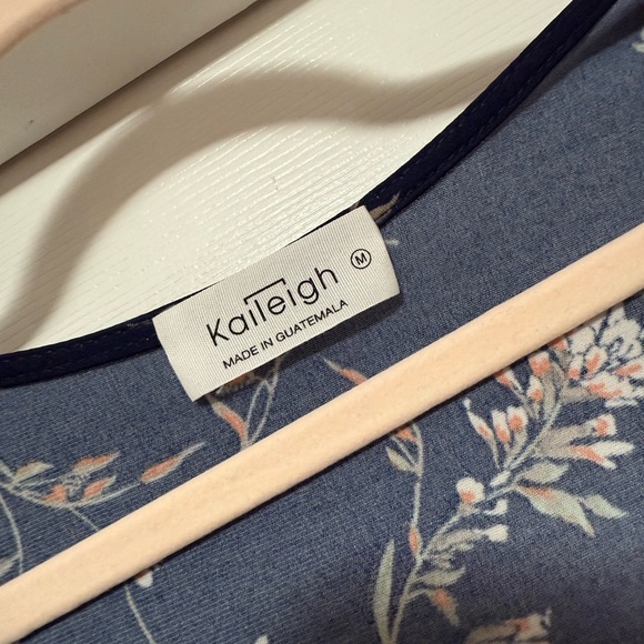 Kaileigh Blue Dress V-Neck Sleeveless - Picture 2 of 3